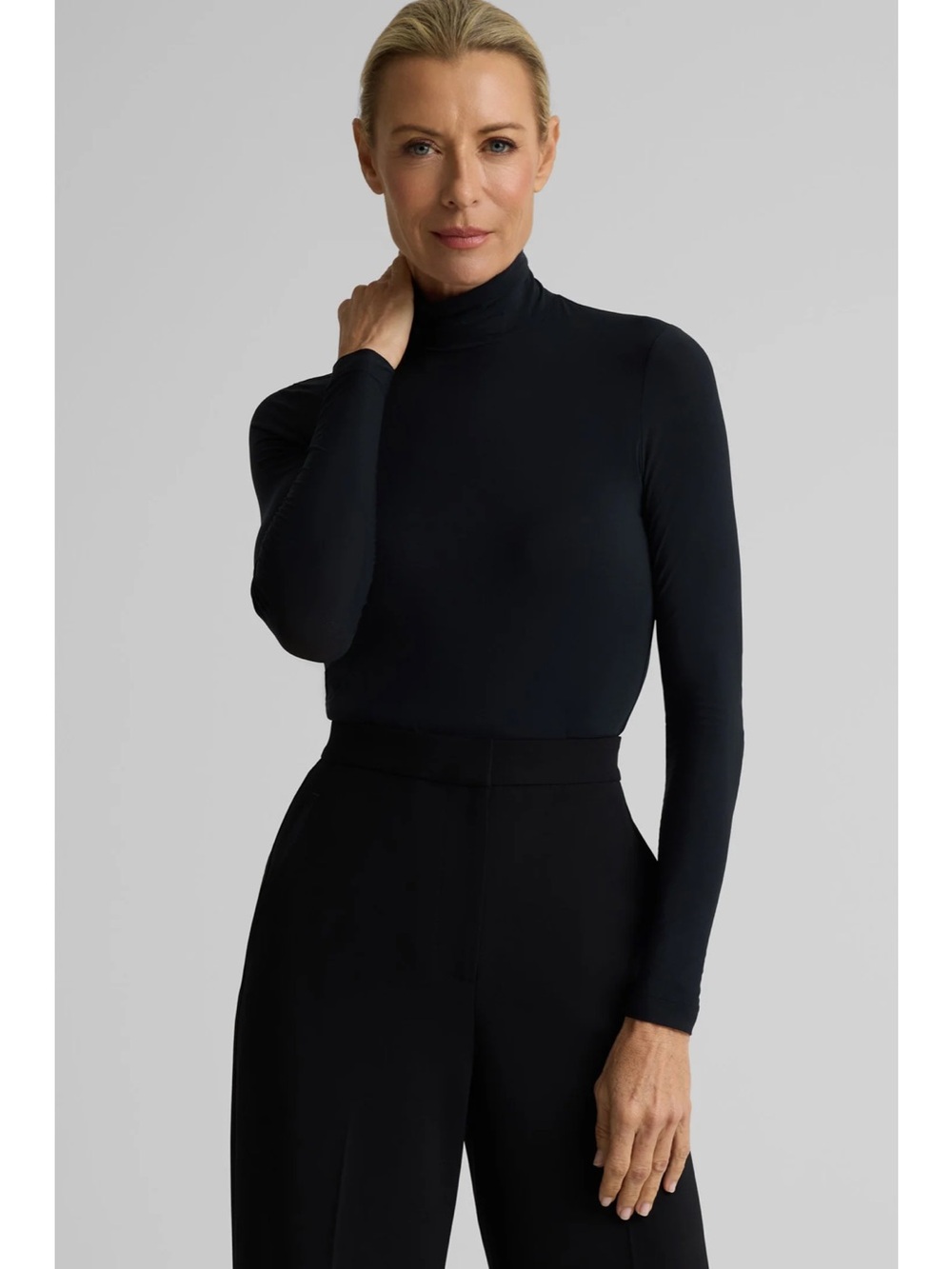 St. John Caviar Black Nylon Spandex Mock Neck Long Sleeve Top